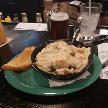 Flynn's Irish Pub - A Melvin Experimental J-Hole and Sheppard's Pie TGIF - Irish Pub Near Me - Mansfield, Massachusetts