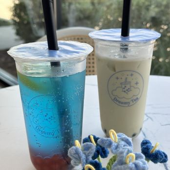Dreamy Tea - Blue Curaco Lemonade with Strawberry Popping Boba, Honeydew Boba with Honey Boba. - Desserts Near Me - Winter Garden, Florida