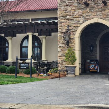 Childress Vineyards - Wineries Near Me - Lexington, North Carolina