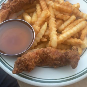 Skyline Restaurant - Chicken tenders - Bars Near Me - Toronto, Ontario