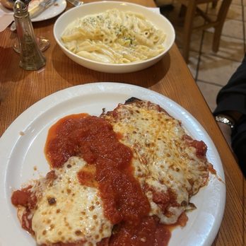 Don Michael's - Chicken Parmigiana front and rigatoni Alfredo in the back - Italian Near Me - Las Vegas, Nevada