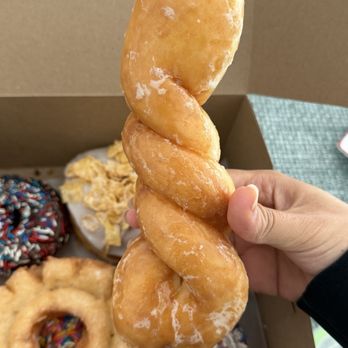 Rossmoor Donuts & Coffee - Barely any glaze - Donuts Near Me - Los Alamitos, California