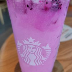 Starbucks - Dragon fruit with coconut milk