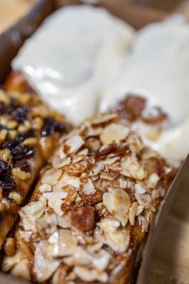 Old West Cinnamon Rolls by null