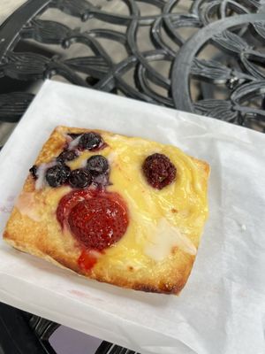 Shawn's Cafe & Bakery by null