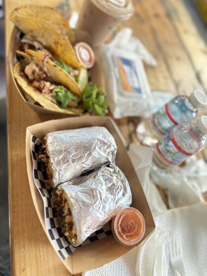 Munch N Brunch Food Truck - Breakfast & Coffee Shop by null