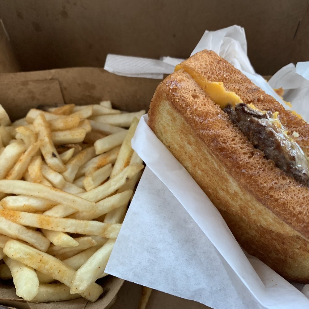 Patty Melt with Grilled Onion and Fries Patty Melt with Grilled Onion and Fries