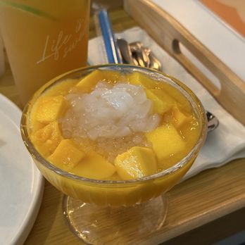 Mango Mango Dessert - Mango A5 Mango Juice w. Sago 多芒西米露 - Desserts Near Me - Chicago, Illinois Mango Mango Dessert - Mango A5 Mango Juice w. Sago 多芒西米露 - Desserts Near Me - Chicago, Illinois
