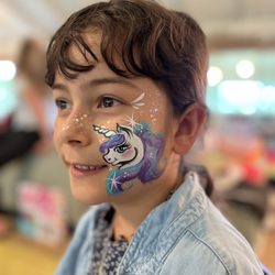 Maui Da Lux - Unicorn Facepaint