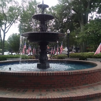 Marietta Square - All dressed up for the 4th of July. - Shopping Centers Near Me - Atlanta, Georgia Marietta Square - All dressed up for the 4th of July. - Shopping Centers Near Me - Atlanta, Georgia