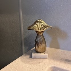Gover Ranch - Cute little simple clean decor in restrooms.