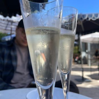 Breathless Sparkling Wines - Wineries Near Me - Healdsburg, California