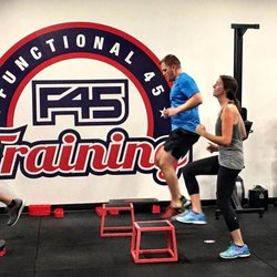 F45 Training Fairfield USA - Cardio in the form of toe taps!