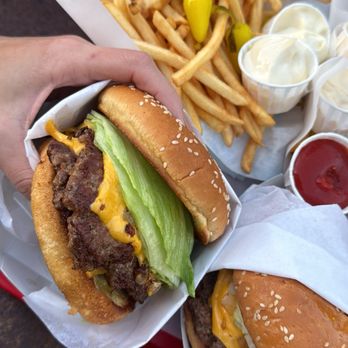 Butter's Burgers - Double Royal Burger (x2) // Fries (x2) // Mayo // Secret Sauce - Burgers Near Me - Richmond, California