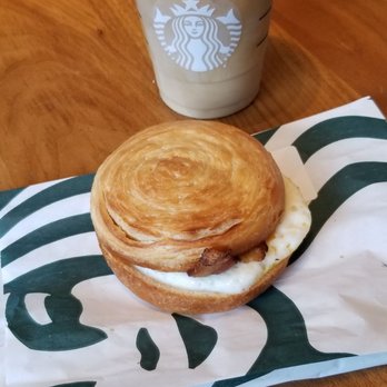 Starbucks - Coffee & Tea Near Me - Miami Beach, Florida
