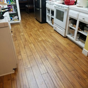 Darien Causer Flooring - This is what the floor looks like in the kitchen I have to put door ) - Flooring Near Me Darien Causer Flooring - This is what the floor looks like in the kitchen I have to put door ) - Flooring Near Me