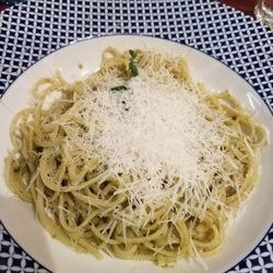 Carluccio's - Linguine with pesto
