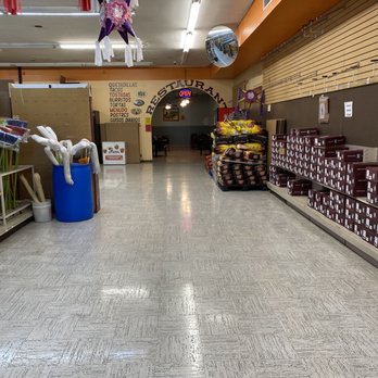 Mi Preferida Restaurante - a view of a grocery store - Mexican Near Me - Louisville, Kentucky Mi Preferida Restaurante - a view of a grocery store - Mexican Near Me - Louisville, Kentucky