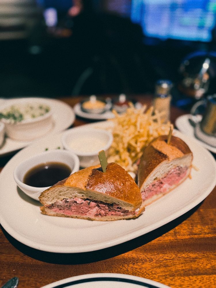 HILLSTONE RESTAURANT Updated October 2024 1190 Photos & 1200