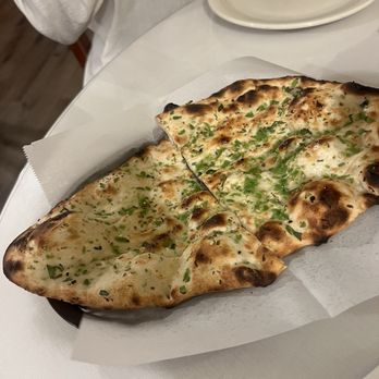 Tandoor India - Garlic Naan - Indian Near Me - Santa Monica, California