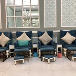 KathNails by kcmb - 4 of 8 spa chairs