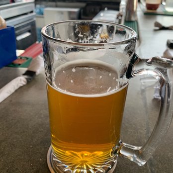 Coaster Saloon - Good times at Mission Beach start at the Coaster Saloon.  Bring friends and appetites. - Beer Bar Near Me - San Diego, California