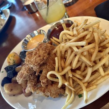 J. Alexander's - Mr. Jack's Crispy Chicken Platter - New American Near Me - Boca Raton, Florida