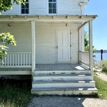 Jones Point Lighthouse - Landmarks & Historical Buildings Near Me Jones Point Lighthouse - Landmarks & Historical Buildings Near Me