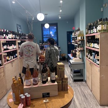 Table Wine - Beer, Wine & Spirits Near Me - Madison, Wisconsin