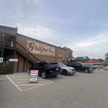 Cozy Grape - parking lot - Wine Bars Near Me - Montgomery, Texas Cozy Grape - parking lot - Wine Bars Near Me - Montgomery, Texas