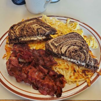 Donald's Family Dining - Restaurants Near Me - Lapwai, Idaho