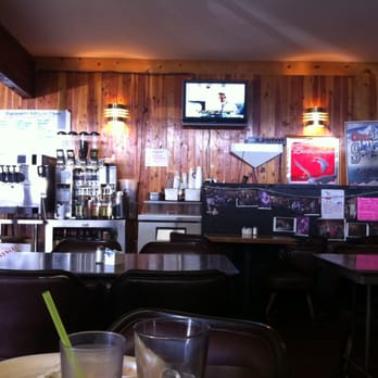 Highlander - Dining area - Bars Near Me - Ashford, Washington Highlander - Dining area - Bars Near Me - Ashford, Washington