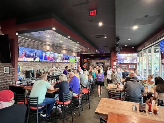 Frank & Teressa's Anchor Bar by null