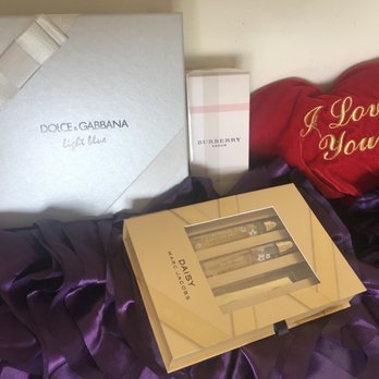 Nordstrom Bellevue Square - DOLCE & GABBANA , BURBERRY, MARC JACOBS - Department Stores Near Me - Bellevue, Washington Nordstrom Bellevue Square - DOLCE & GABBANA , BURBERRY, MARC JACOBS - Department Stores Near Me - Bellevue, Washington