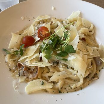 Whealthy - Cream pasta swap spaghetti noodles for udon - Asian Fusion Near Me - Santa Ana, California Whealthy - Cream pasta swap spaghetti noodles for udon - Asian Fusion Near Me - Santa Ana, California