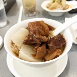 幸運星 - Beef cartilage noodle soup