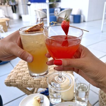 Sandbar Rooftop - Delicious Cocktails - Cocktail Bars Near Me - New York, New York