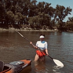 Missouri Kayak Adventures - Enjoying the Missouri River