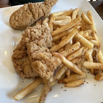 Brewsters Bar & Grill - Kids chicken tenders and fries. 11/20/22 - New American Near Me - Galt, California