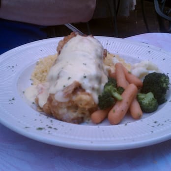 Buxton Inn - Chicken Victoria - Hotels Near Me - Granville, Ohio Buxton Inn - Chicken Victoria - Hotels Near Me - Granville, Ohio