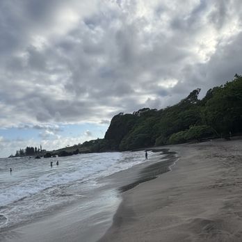 Hamoa Beach - Beaches Near Me - Hana, Hawaii