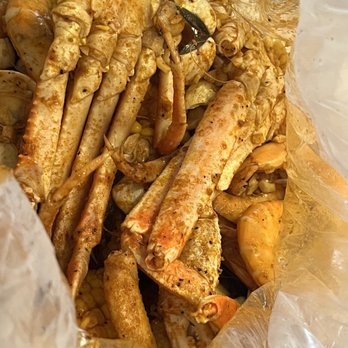 Captain Crab - Ultimate Family  Combo: Dungeness Crab, Clams, Shrimp. Captain's seasoning mix. - Cajun/Creole Near Me - Clovis, California
