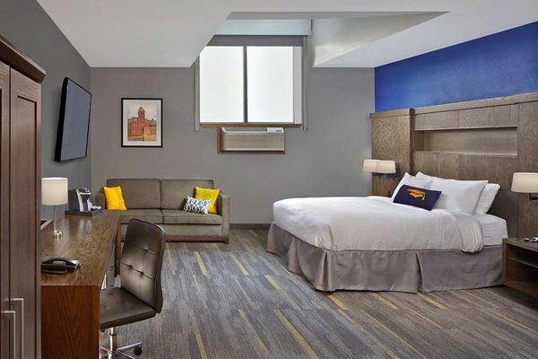 Scholar Morgantown, Tapestry Collection by Hilton by null