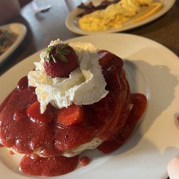 Patty's Off-Center Cafe - Blueberry pancakes with strawberries - Breakfast & Brunch Near Me - Salem, Oregon Patty's Off-Center Cafe - Blueberry pancakes with strawberries - Breakfast & Brunch Near Me - Salem, Oregon