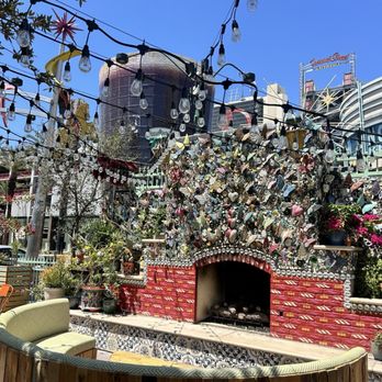 Park On Fremont - Main patio outdoor fireplace - Breakfast & Brunch Near Me - Las Vegas, Nevada Park On Fremont - Main patio outdoor fireplace - Breakfast & Brunch Near Me - Las Vegas, Nevada