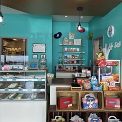 The Fudge Kettle - View of counter and shelve selections