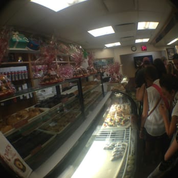 Carlo's Bakery - Bakeries Near Me - Hoboken, New Jersey Carlo's Bakery - Bakeries Near Me - Hoboken, New Jersey