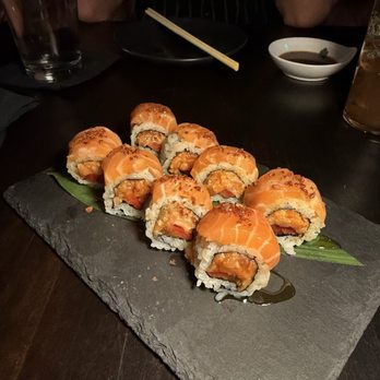 Across The Pond - Akira - favorite roll!! - Cocktail Bars Near Me - Phoenix, Arizona
