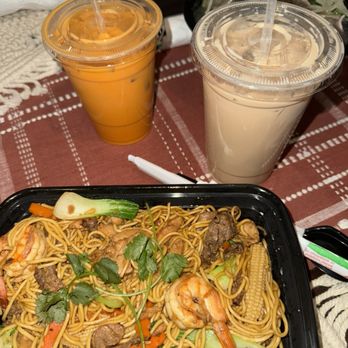PHO 909 - #15 Pho bowl and combination chow mein. Thai tea and Milk tea drinks. - Vietnamese Near Me - Pomona, California PHO 909 - #15 Pho bowl and combination chow mein. Thai tea and Milk tea drinks. - Vietnamese Near Me - Pomona, California