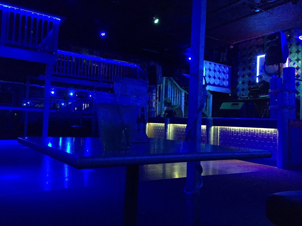 CLOUD 9 BAR AND GRILLE CLOSED 225 Ocean Blvd, Hampton, New